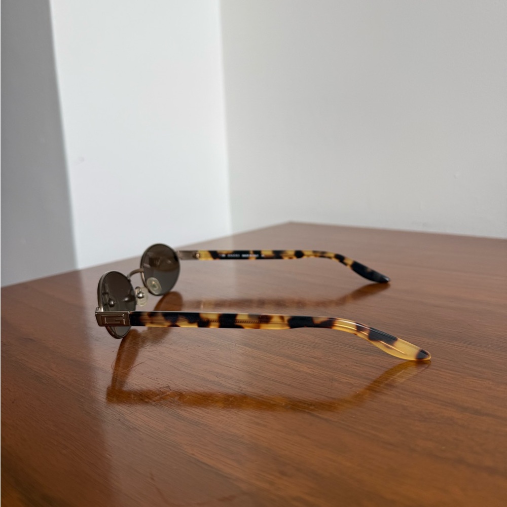 Vintage Gucci Tortoiseshell Sunglasses - Picture 3 of 7